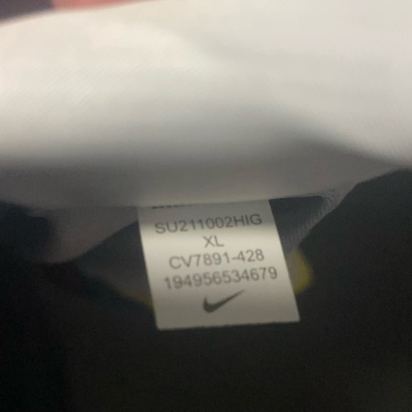 Men’s Vintage Nike FC Barcelona Messi Jersey - Picture 10 of 10